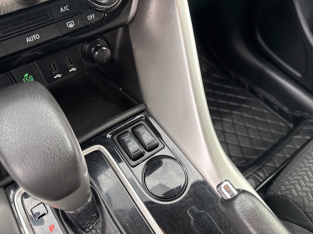 Used 2020 Mitsubishi Eclipse Cross LE image 31