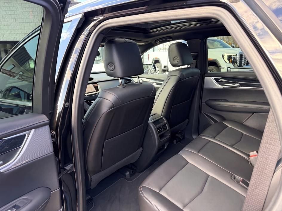 Certified 2025 Cadillac XT5 Premium Luxury image 12
