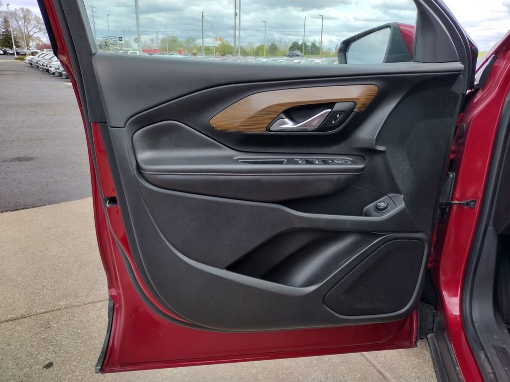 Used 2020 GMC Terrain SLE w/ Driver Convenience Package FWD image 27