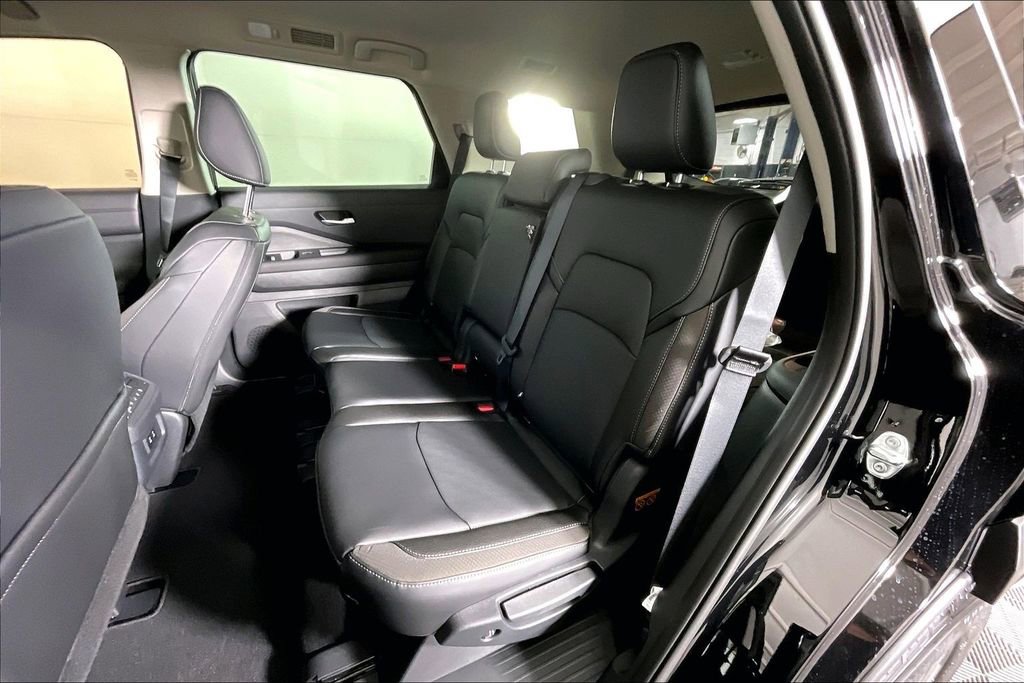 New 2026 Nissan Pathfinder SL AWD/4WD image 14