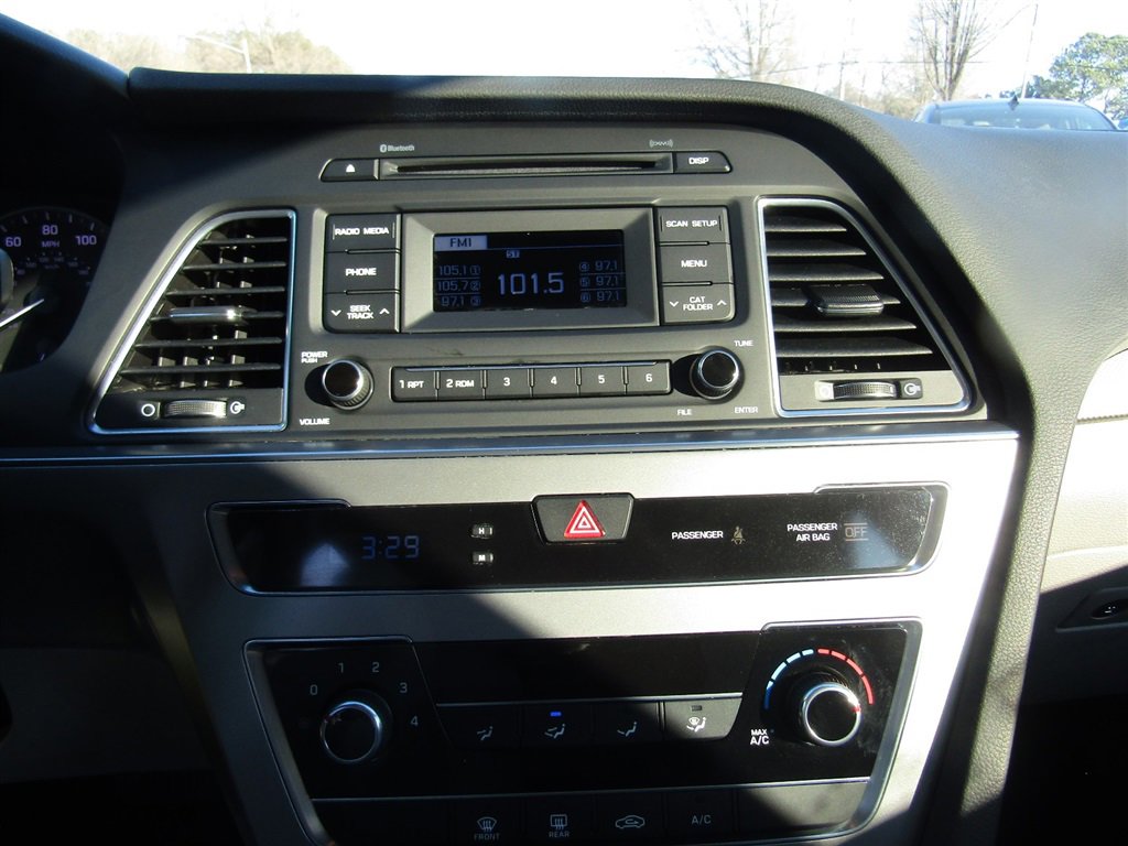 Used 2015 Hyundai Sonata SE image 26