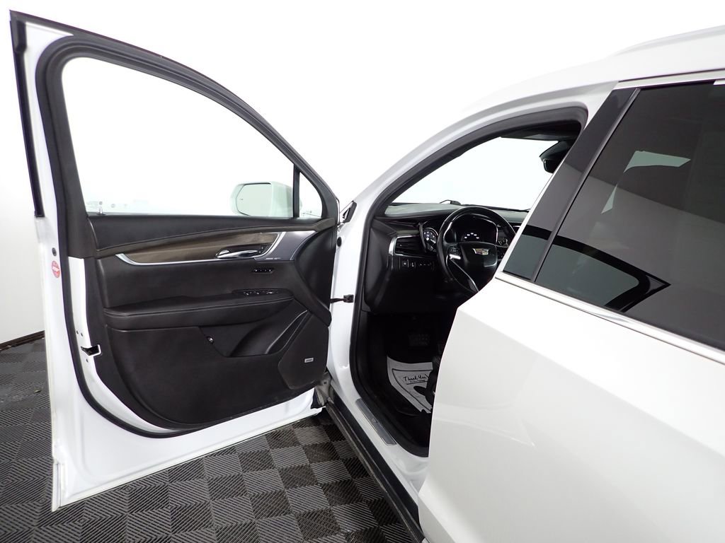Used 2020 Cadillac XT6 Premium Luxury w/ Platinum Package image 21