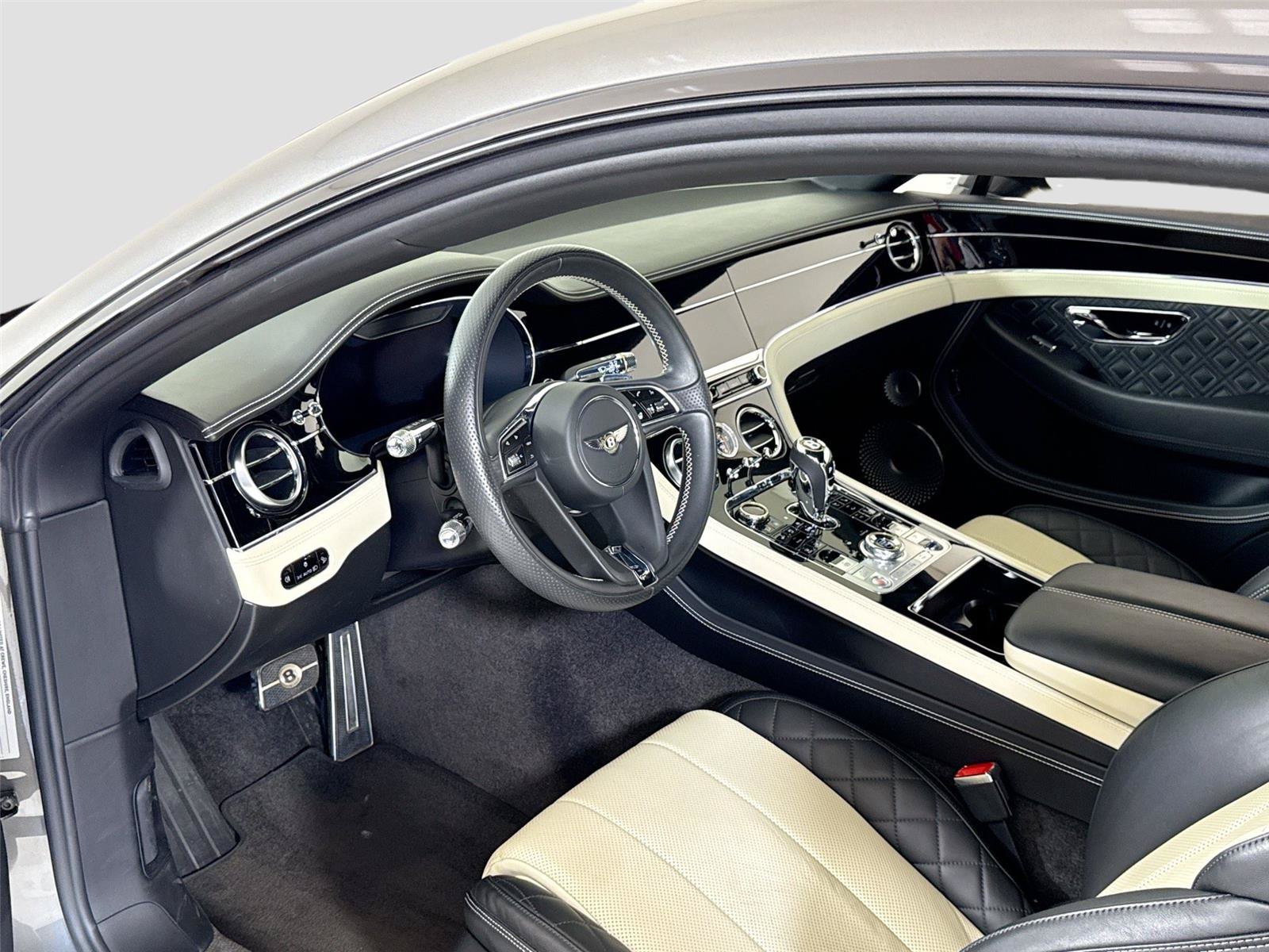 Used 2020 Bentley Continental GT V8 AWD/4WD image 15