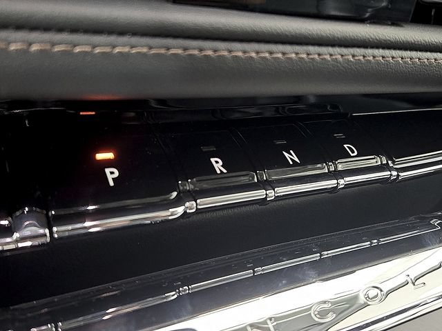 New 2026 Lincoln Aviator AWD w/ Jet Appearance Package image 15