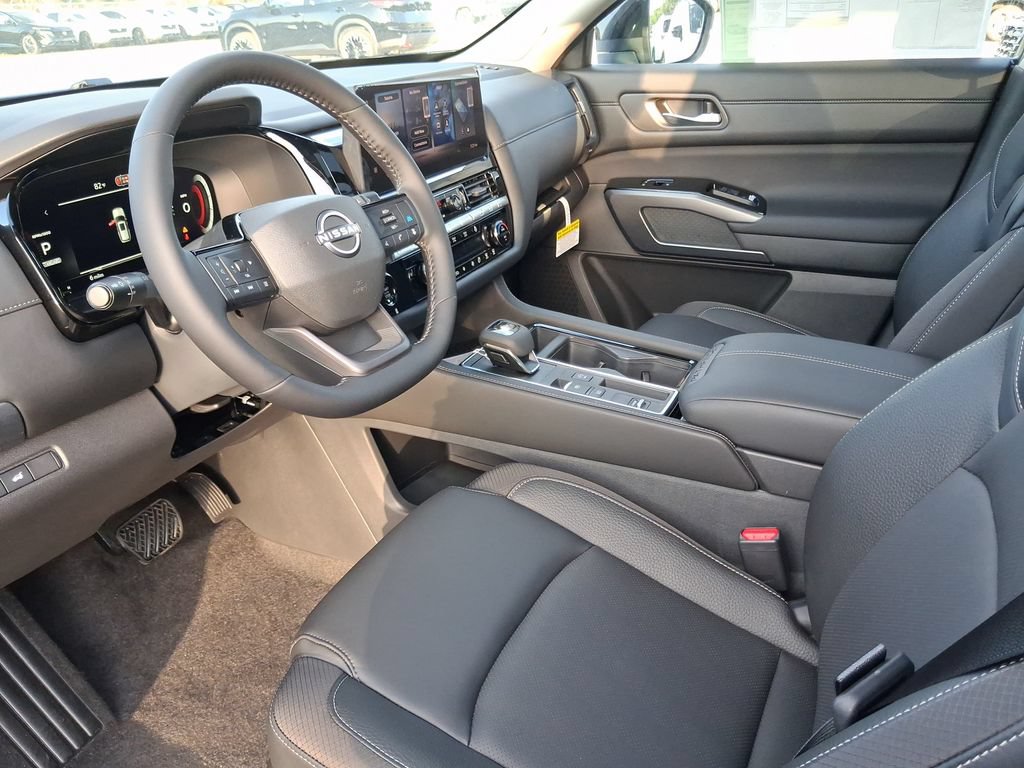 New 2026 Nissan Pathfinder SL w/ SL Premium Package (P04) FWD image 7