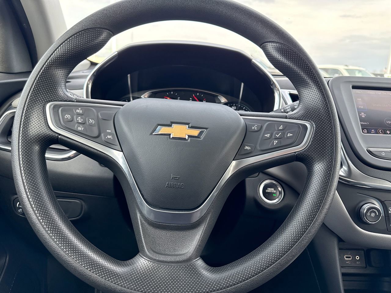 Used 2023 Chevrolet Equinox LT w/ LPO, Floor Liner Package AWD/4WD image 17