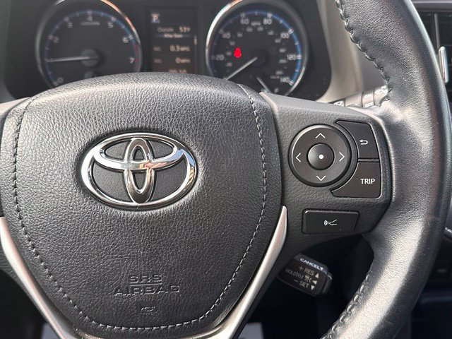 Used 2018 Toyota RAV4 Limited w/ Advanced Technology Package AWD/4WD image 23