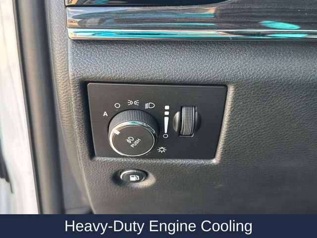 Used 2020 Jeep Grand Cherokee Overland w/ Trailer Tow Group IV image 27