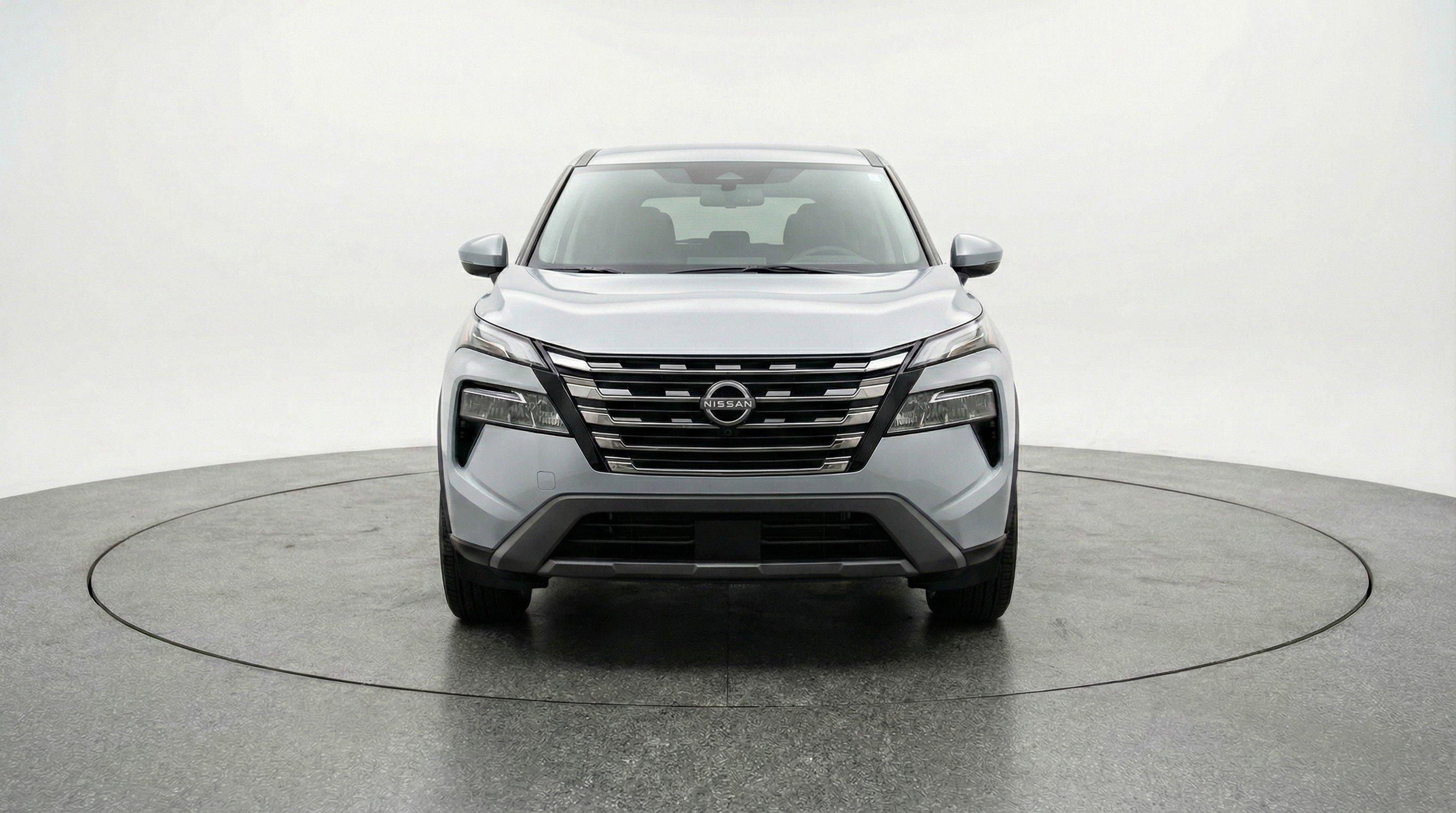 Used 2025 Nissan Rogue SV image 2