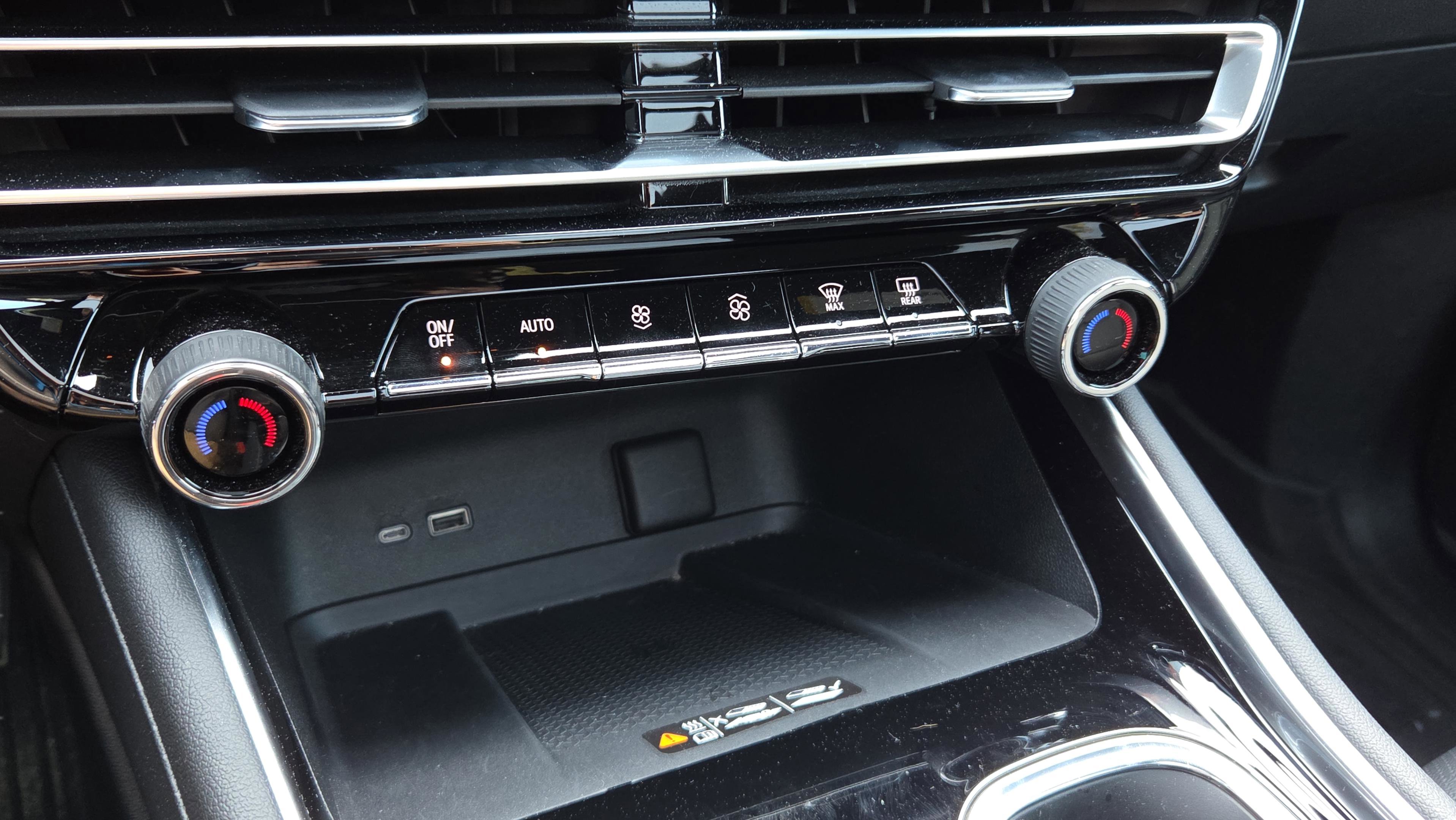 Used 2024 Chevrolet Traverse Z71 w/ Enhanced Driving Package image 20