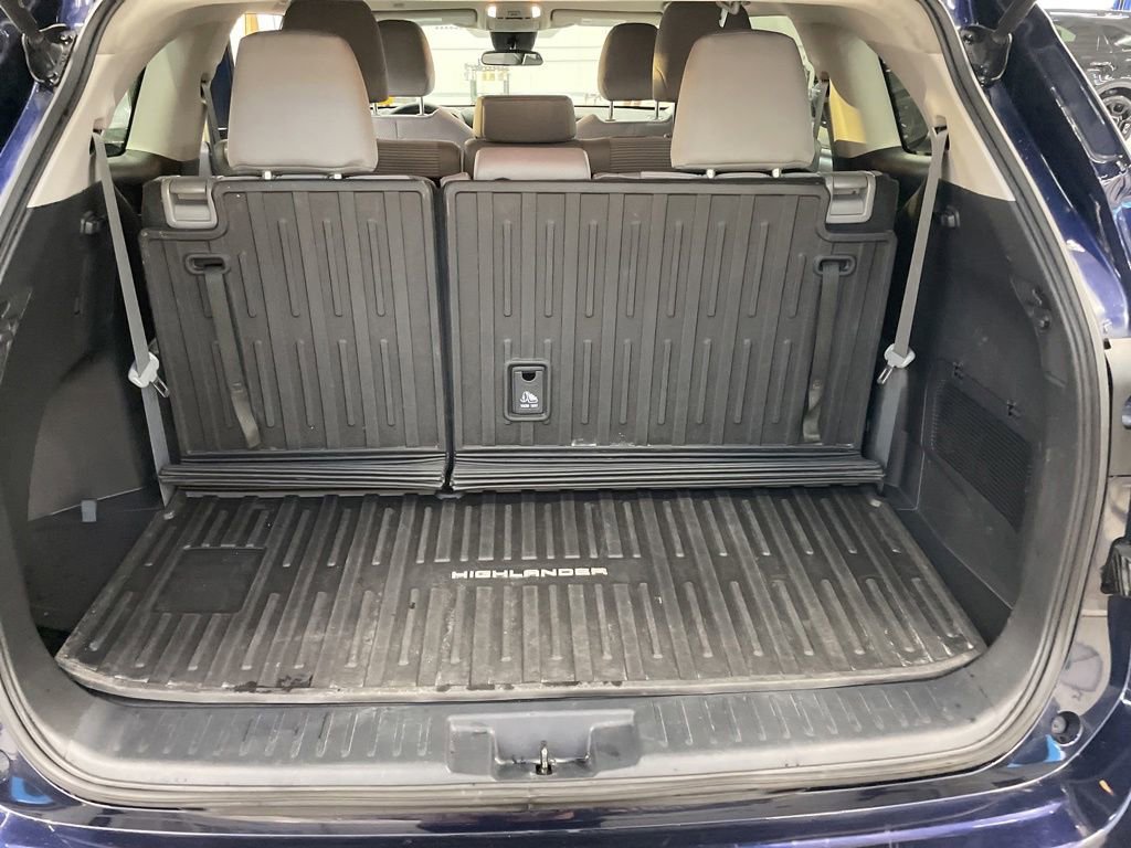 Used 2021 Toyota Highlander L AWD/4WD image 27