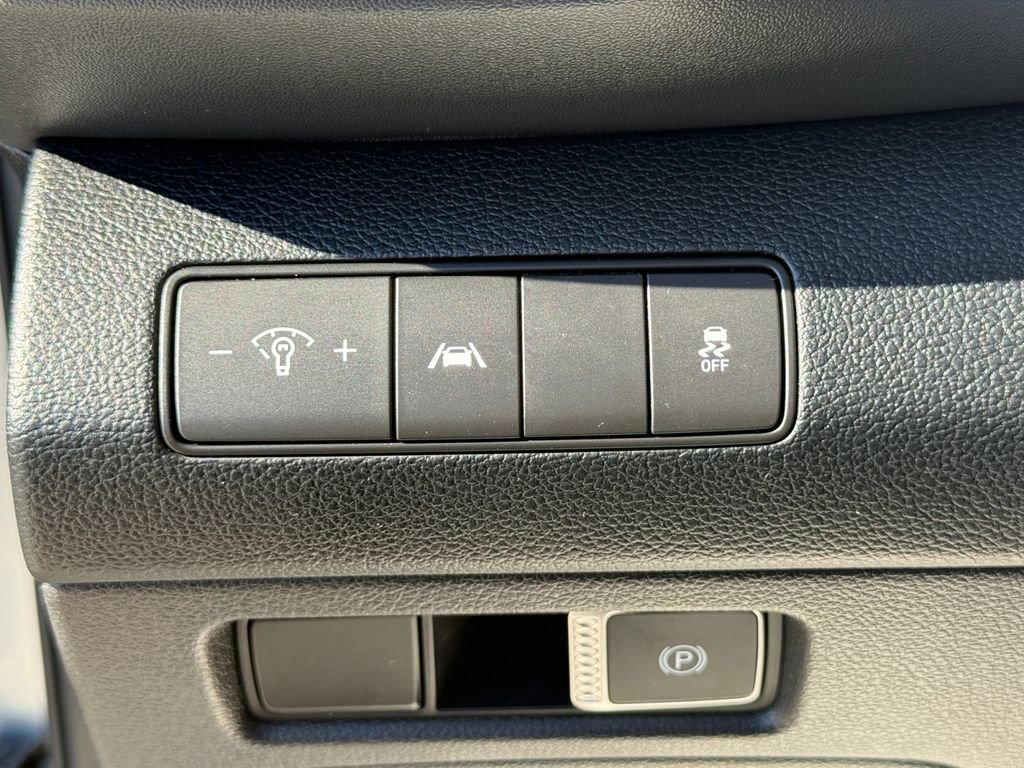 Used 2021 Hyundai Santa Fe SEL image 3