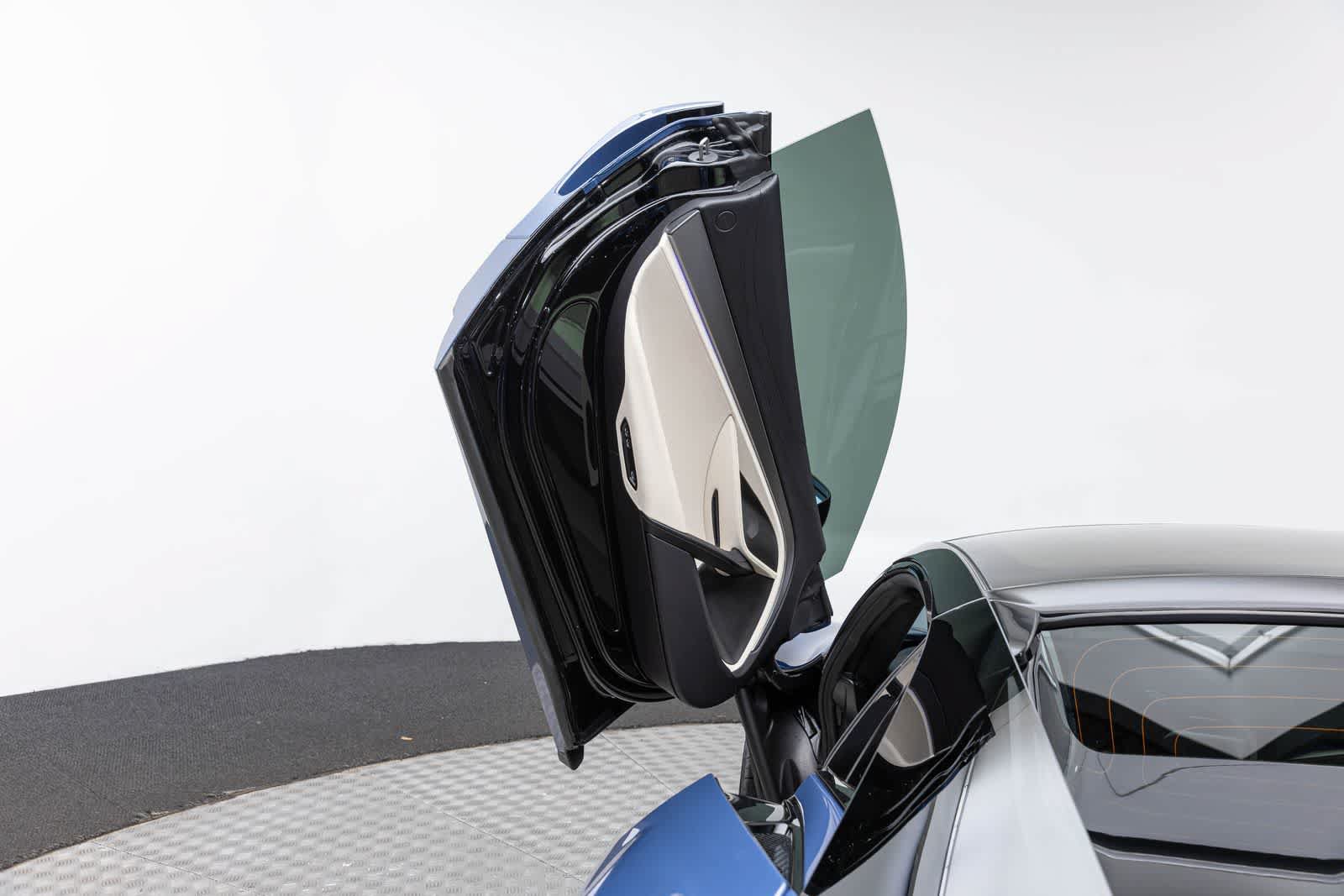 Used 2026 McLaren 750S Spider RWD image 21