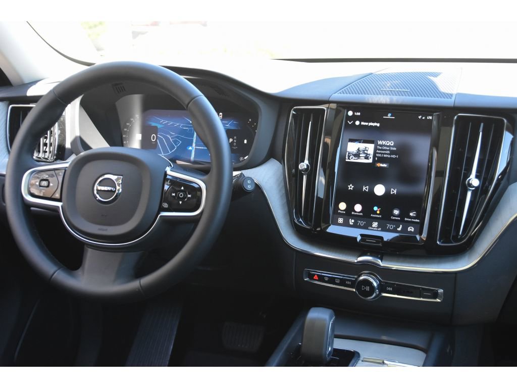 Certified 2025 Volvo XC60 B5 Plus w/ Protection Package Premier image 18