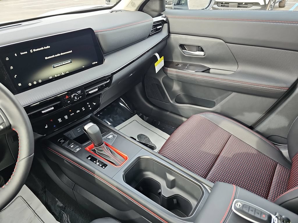 New 2026 Nissan Kicks SR w/ SR Premium Package FWD image 27