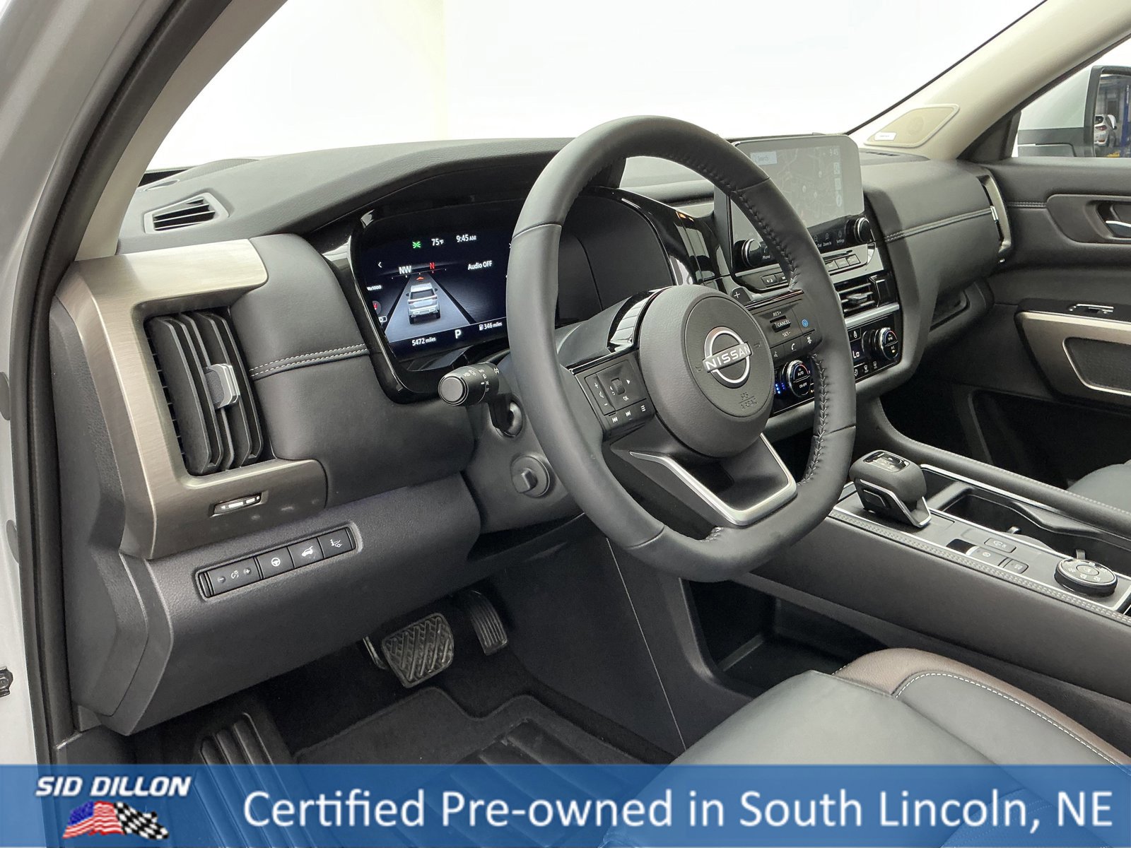 Used 2024 Nissan Pathfinder Platinum image 13