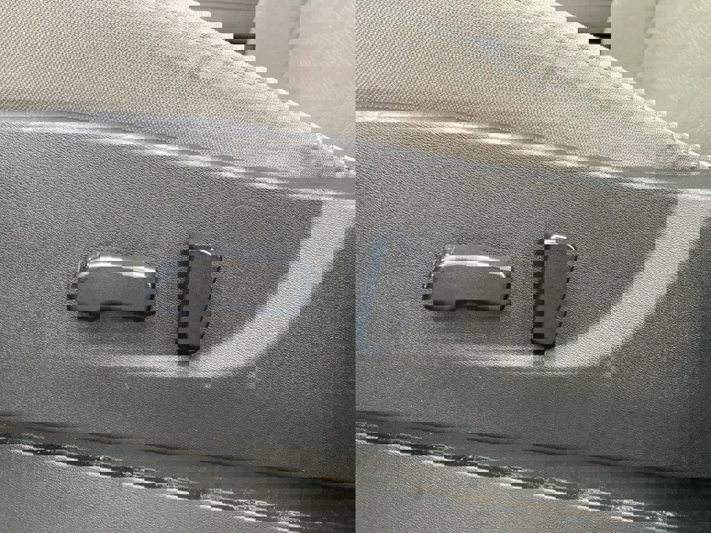 Used 2024 Nissan Frontier SV image 13