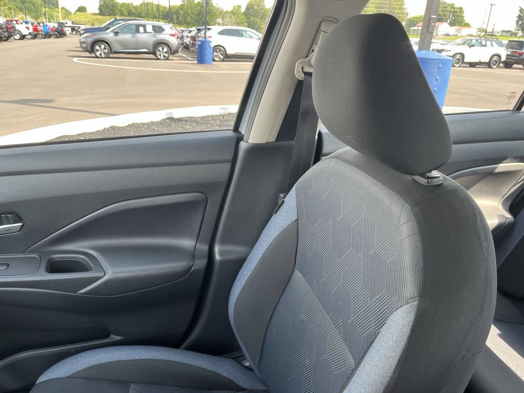 Used 2023 Nissan Versa SV FWD image 22