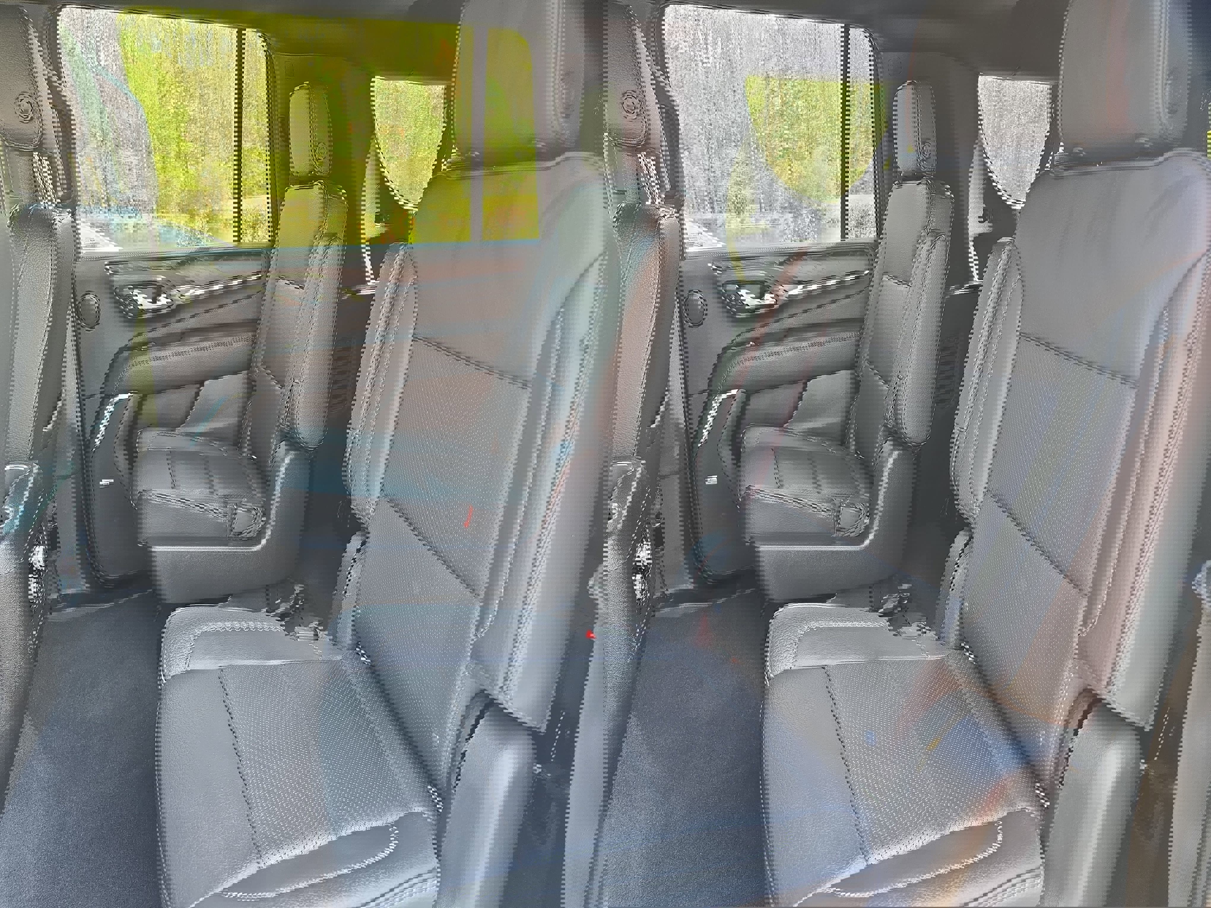 Used 2022 GMC Yukon XL Denali AWD/4WD image 15