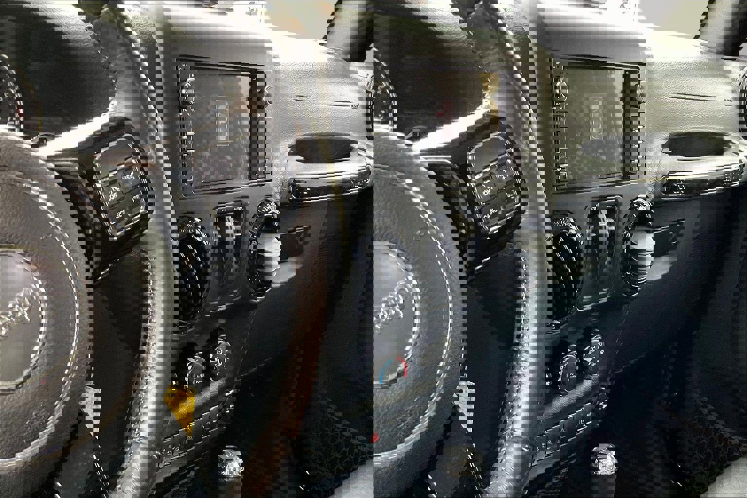 Used 2015 Jeep Wrangler Altitude image 10