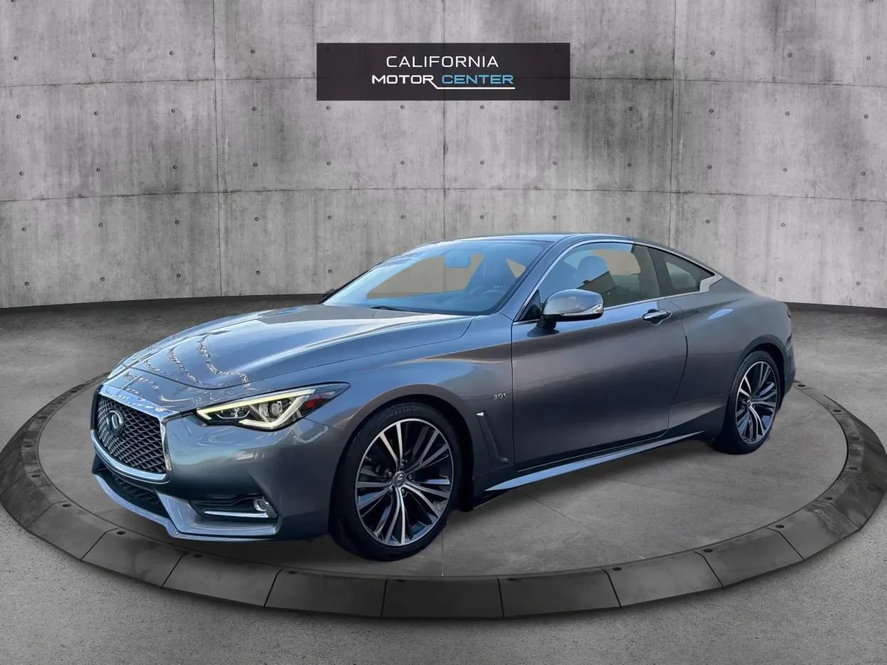 Used 2017 INFINITI Q60 3.0t w/ Premium Plus Package 3.0T RWD image 3