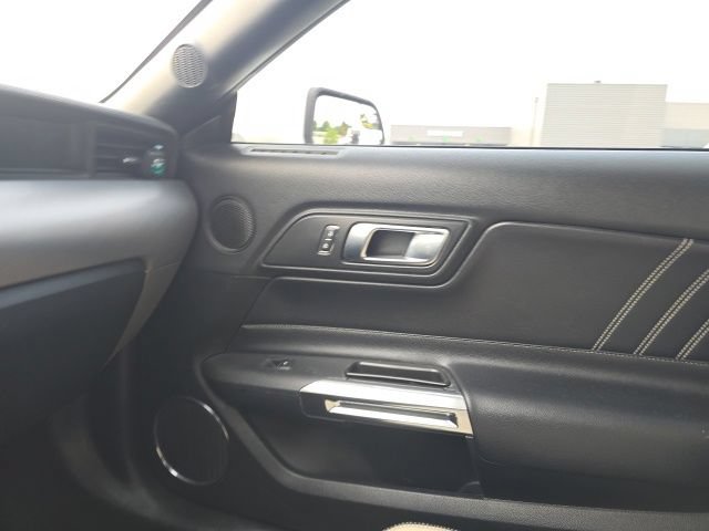 Used 2018 Ford Mustang Premium RWD image 18