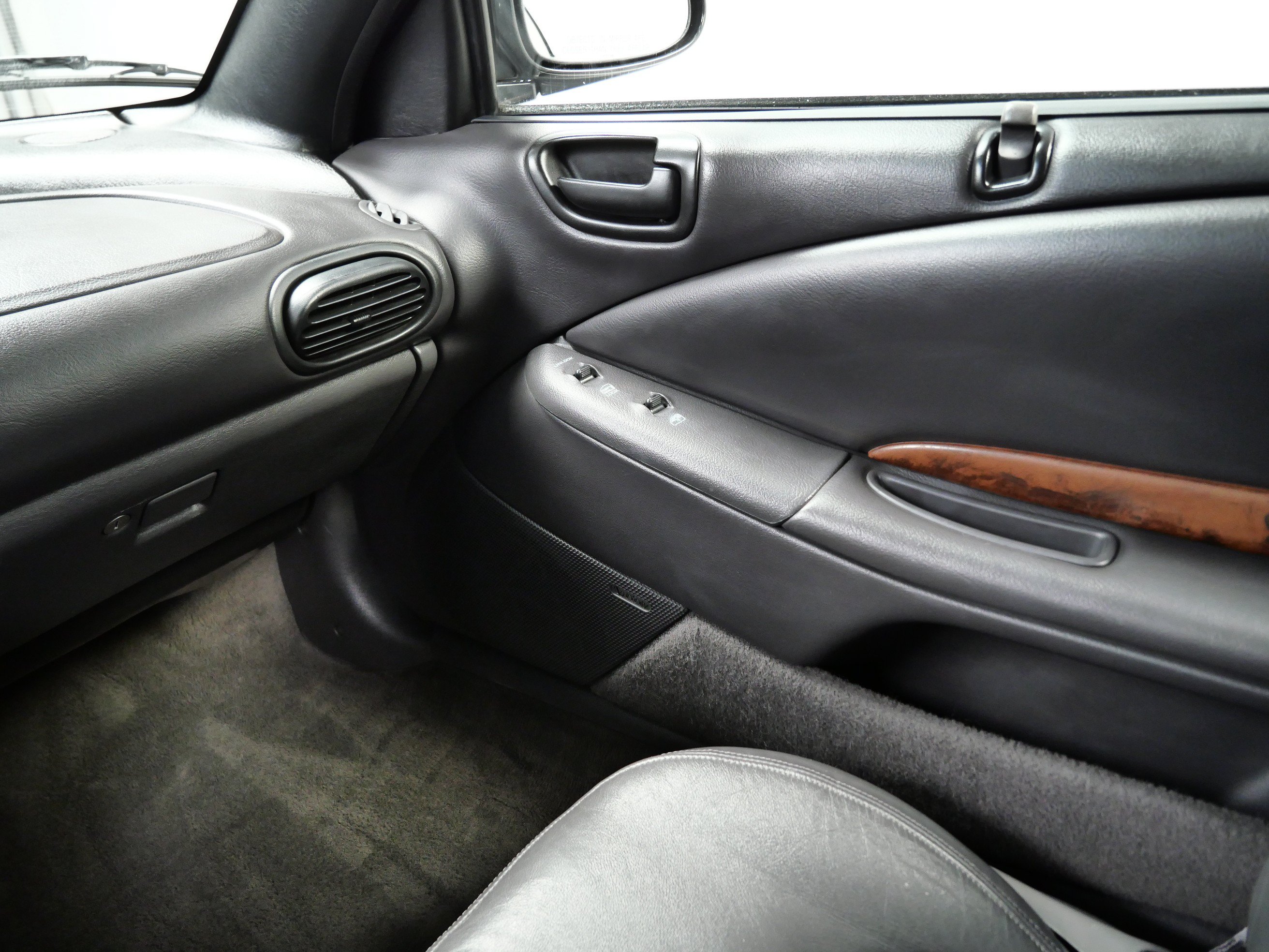 Used 1998 Chrysler Sebring JXI FWD image 23
