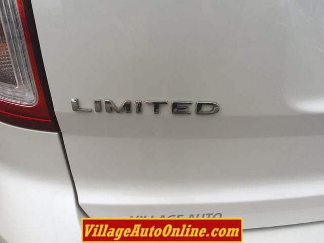 Used 2015 Ford Explorer Limited w/ Equipment Group 301A AWD/4WD image 11