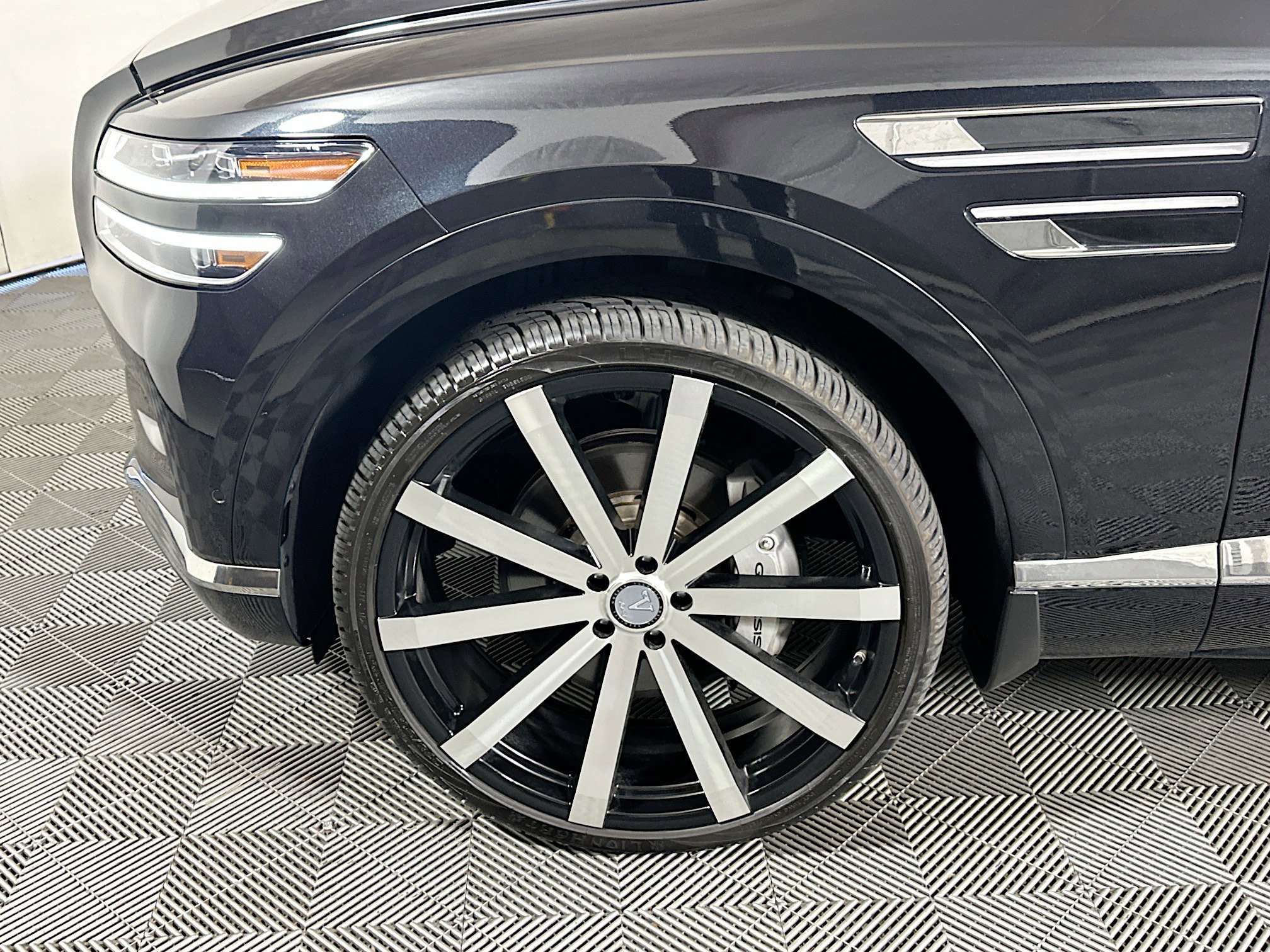 Used 2021 Genesis GV80 3.5T w/ Advanced Package 06 AWD/4WD image 11