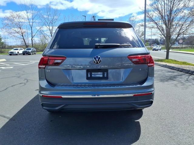 Used 2023 Volkswagen Tiguan SE w/ Panoramic Sunroof Package image 6