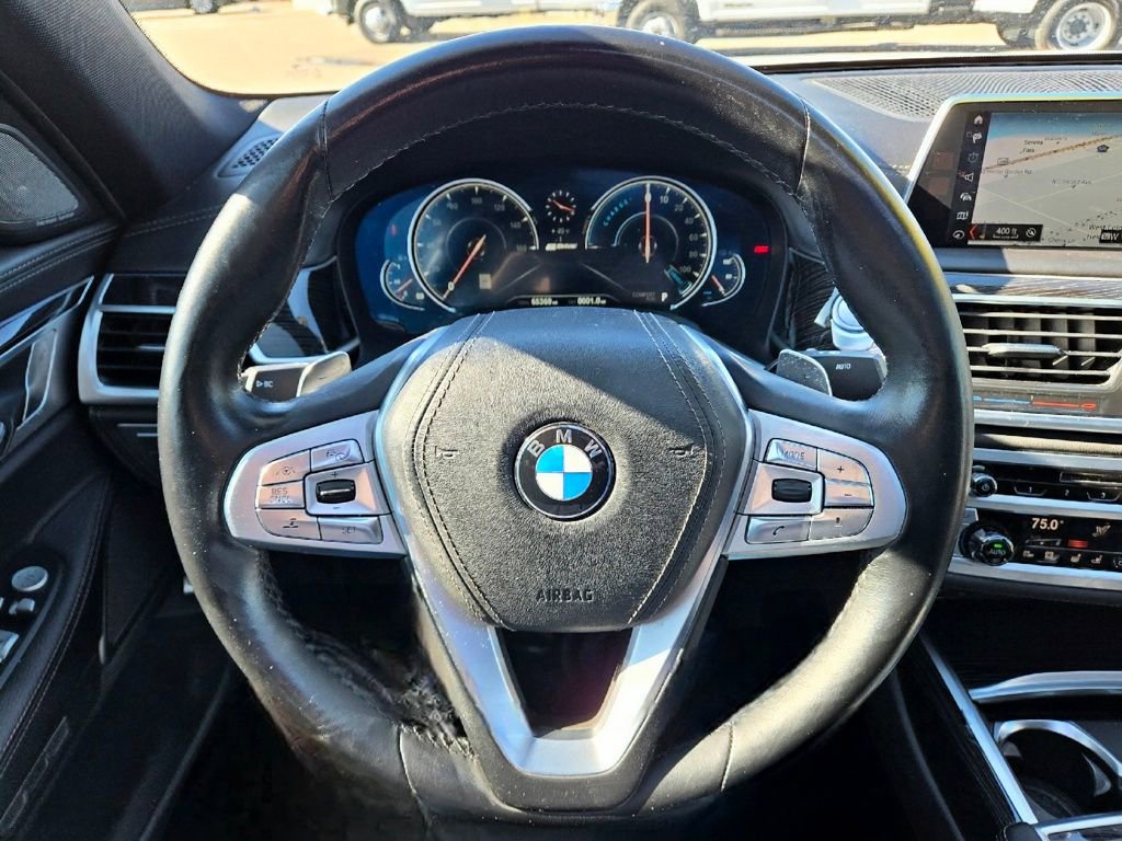 Used 2018 BMW 740e xDrive w/ M Sport Package AWD/4WD image 29