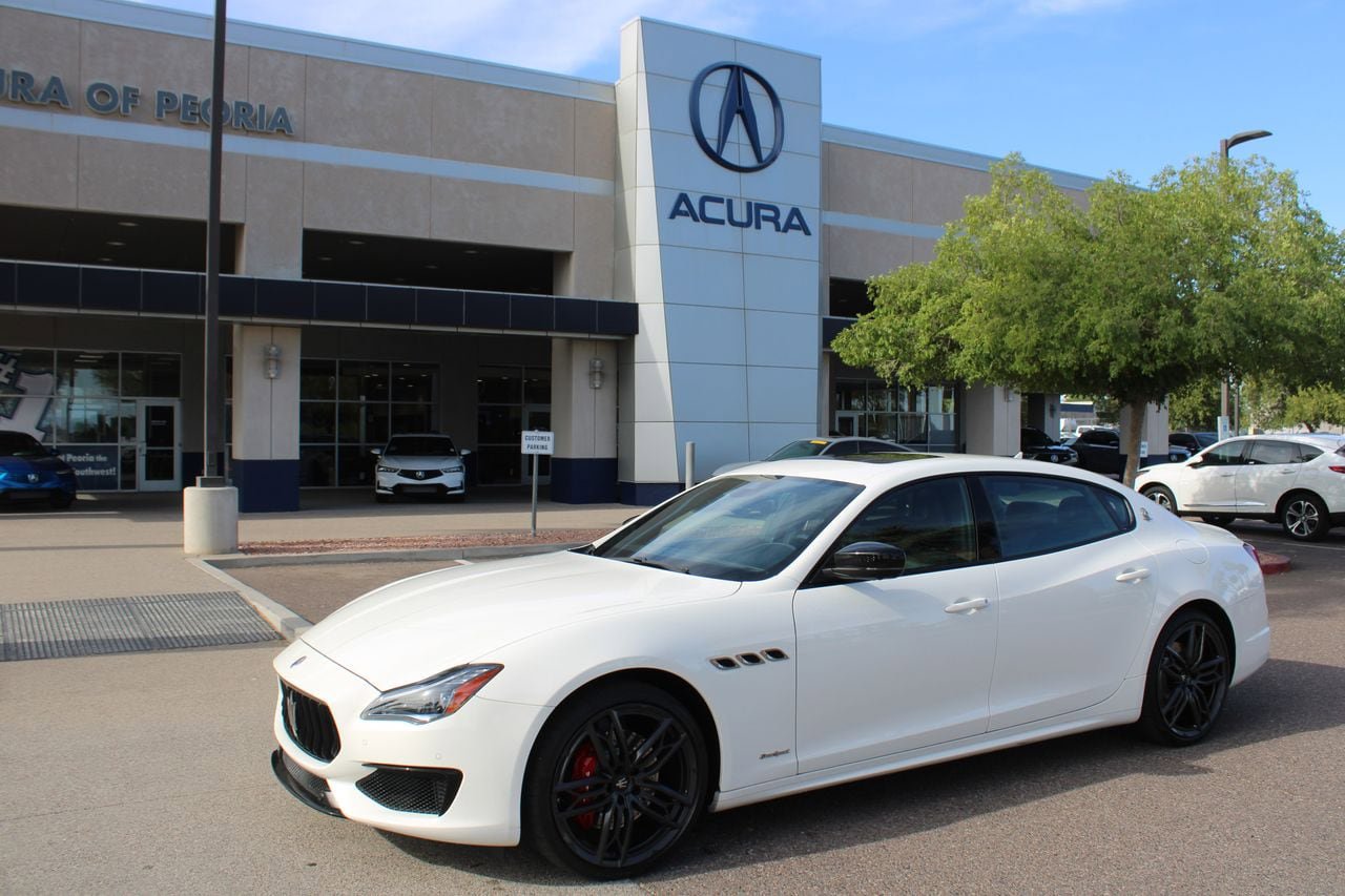 Used 2020 Maserati Quattroporte S GranSport Q4 AWD/4WD image 1