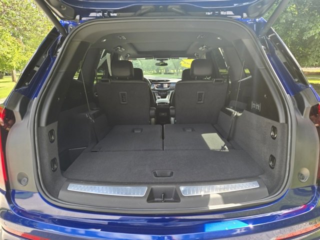 Used 2025 Cadillac XT6 Premium Luxury image 7