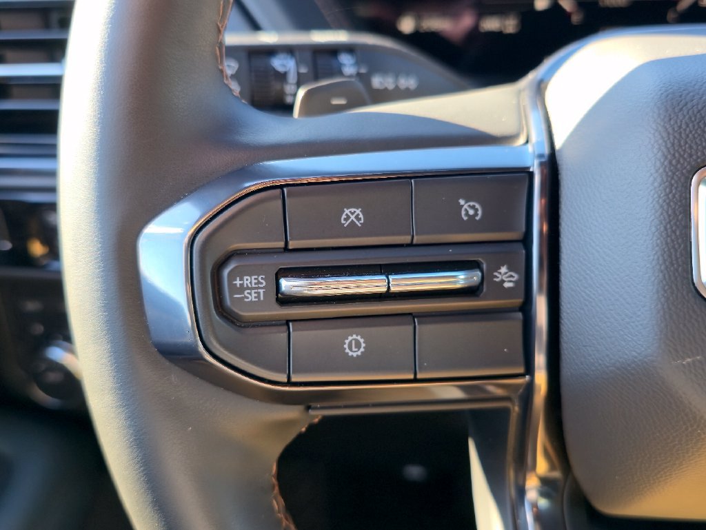 Certified 2025 GMC Yukon AT4 AWD/4WD image 19