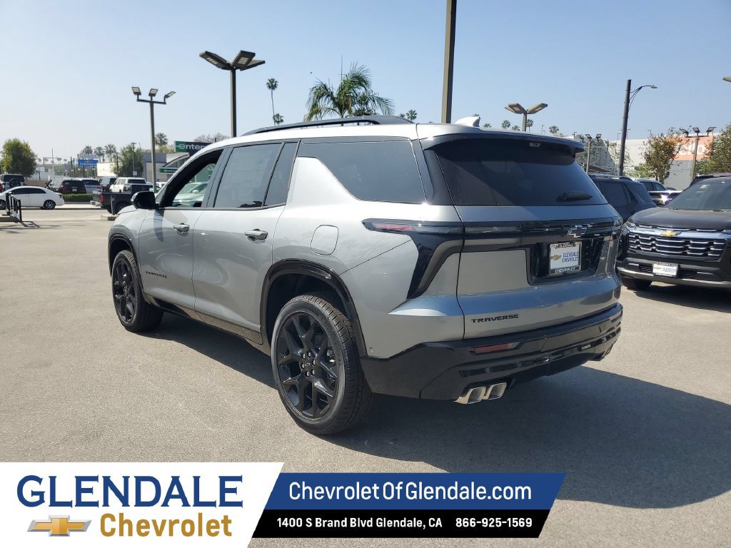 New 2026 Chevrolet Traverse RS w/ LPO, Floor Liner Package FWD image 6