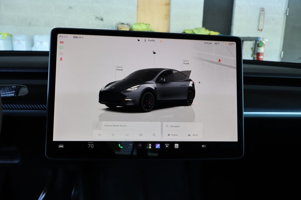 Used 2023 Tesla Model Y Performance AWD/4WD image 24