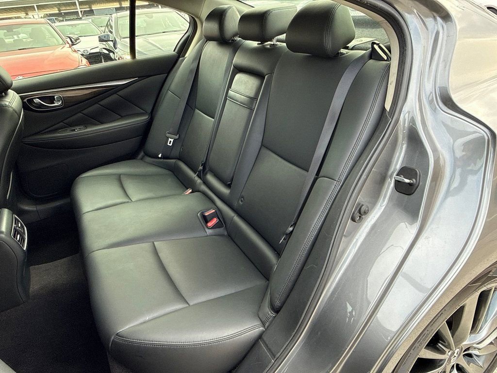 Used 2018 INFINITI Q50 Luxe RWD image 17