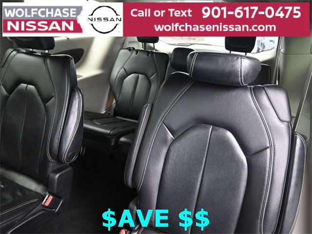 Used 2022 Chrysler Pacifica Touring-L image 15