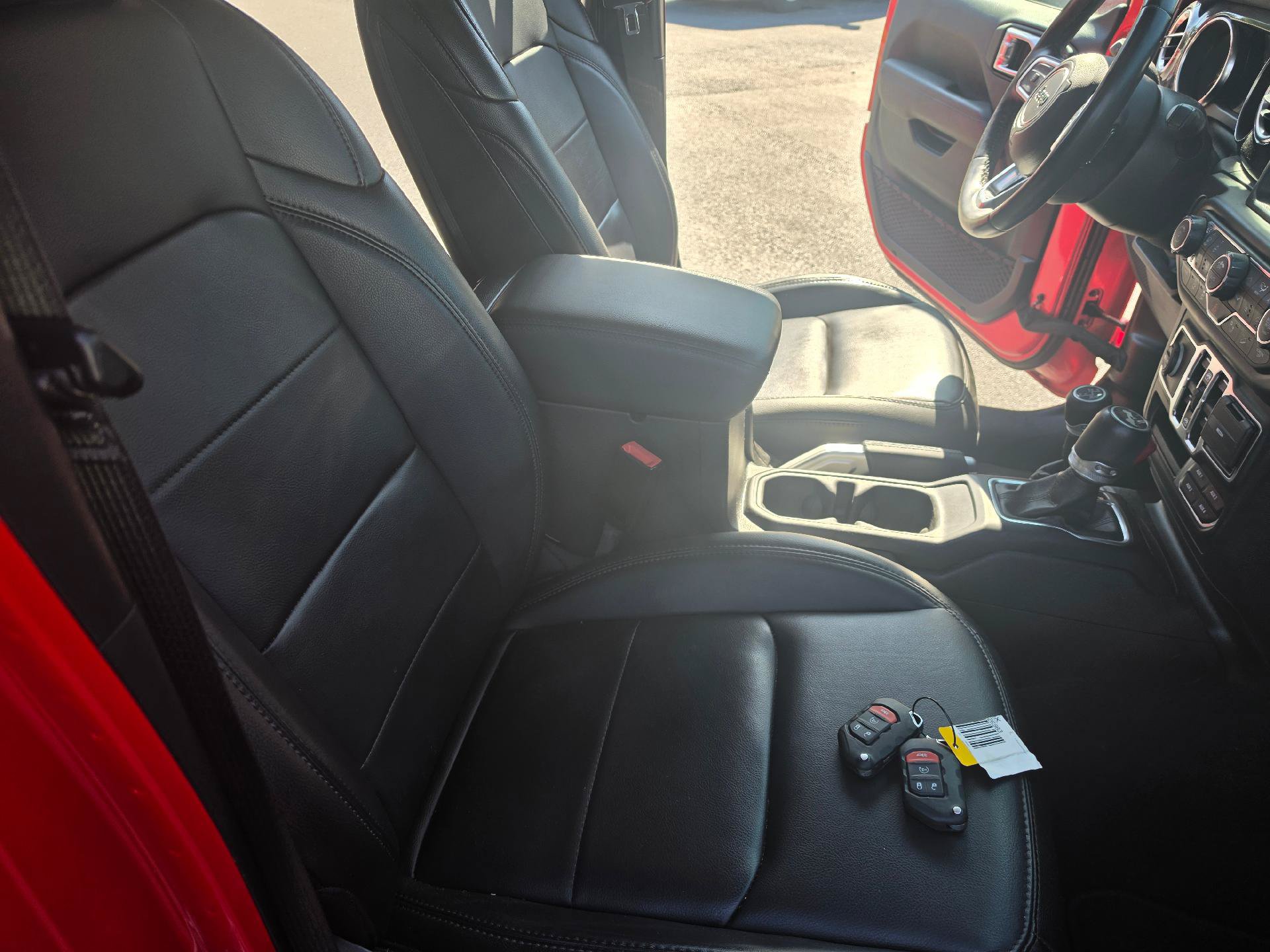 Used 2021 Jeep Wrangler Unlimited Sahara AWD/4WD image 19