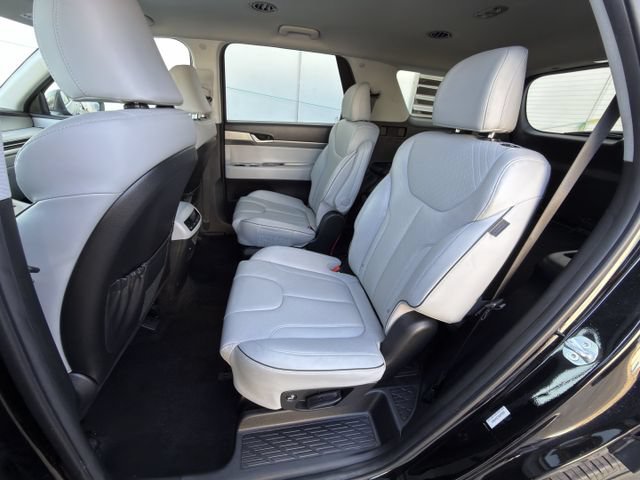 Used 2025 Hyundai Palisade SEL FWD image 24