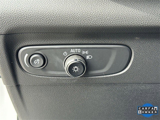 Used 2023 Buick Envision Essence image 37