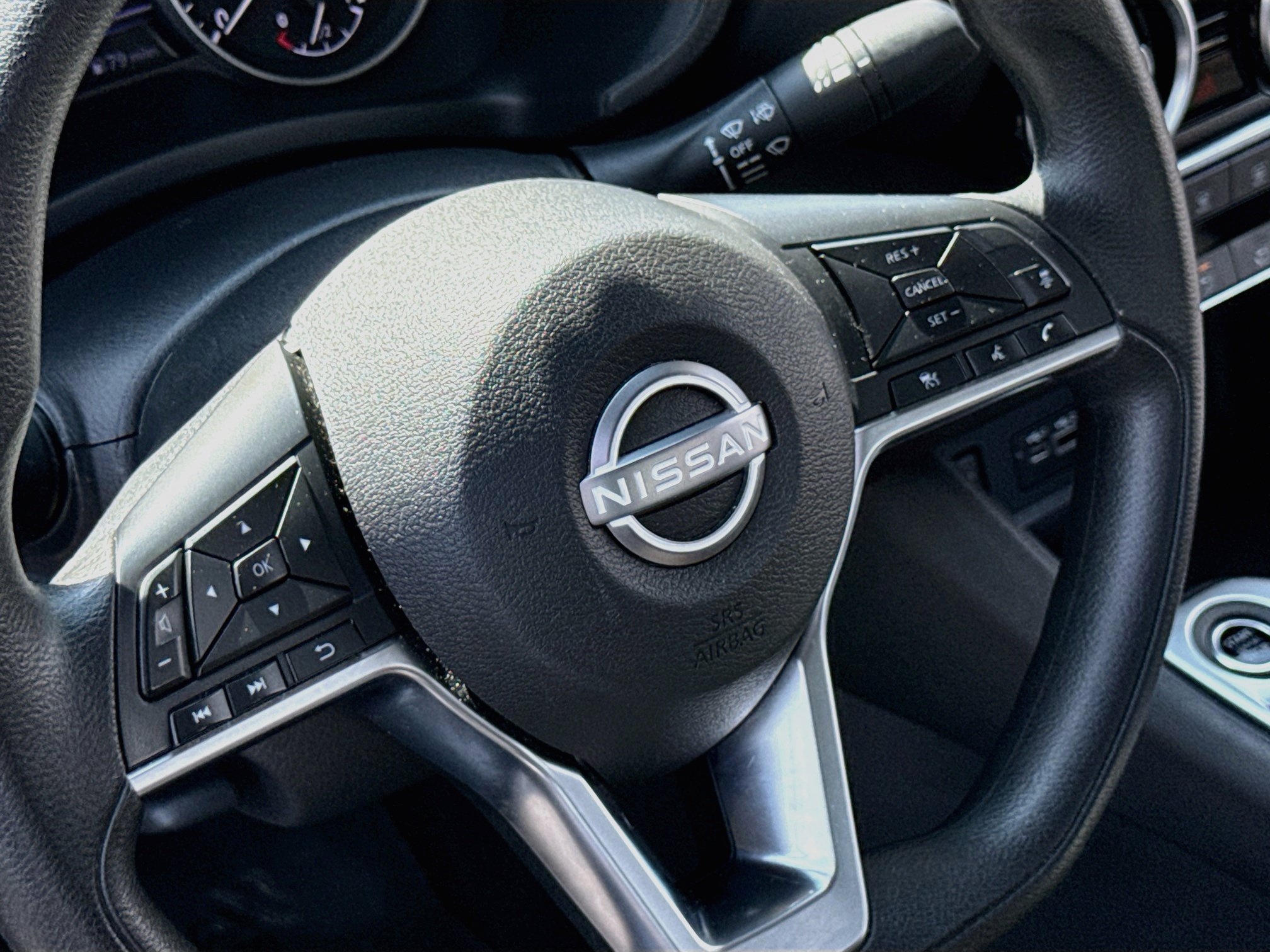 Used 2024 Nissan Sentra SV FWD image 12
