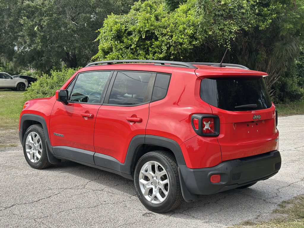 Used 2017 Jeep Renegade Latitude w/ Popular Equipment Group FWD image 12
