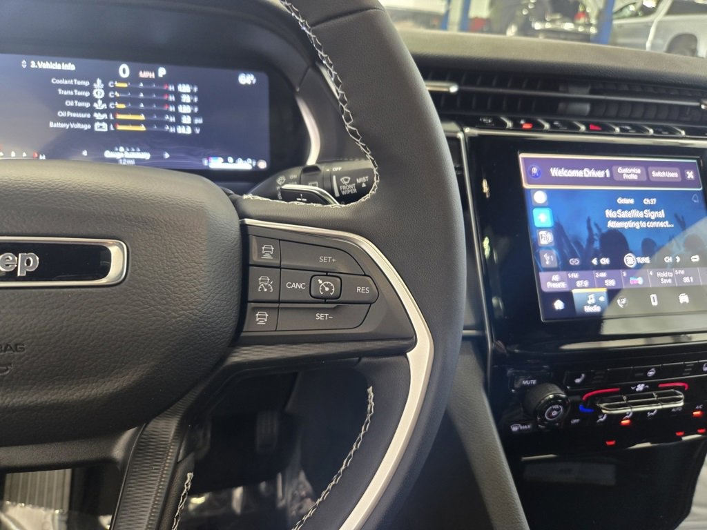 New 2025 Jeep Grand Cherokee L Laredo w/ Luxury Tech Group I image 14