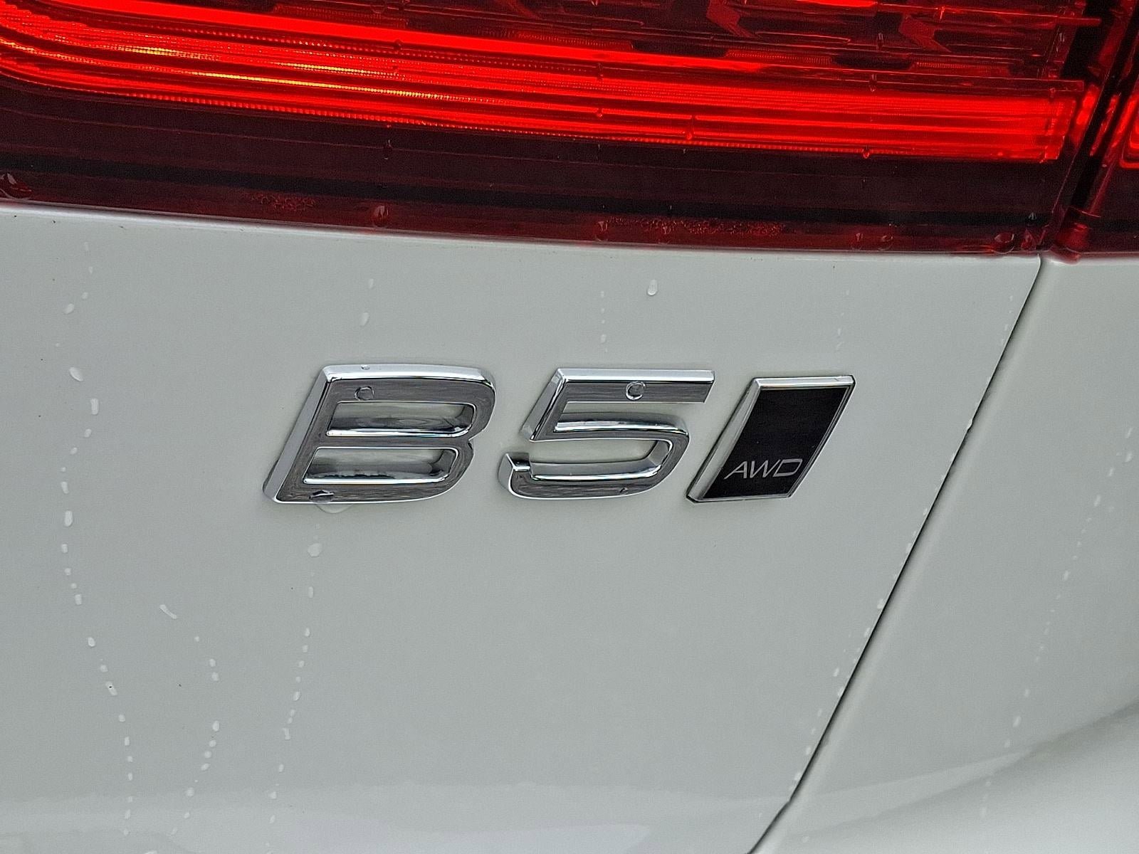 Certified 2024 Volvo V60 B5 Cross Country Ultimate w/ Protection Package Premier AWD/4WD image 30