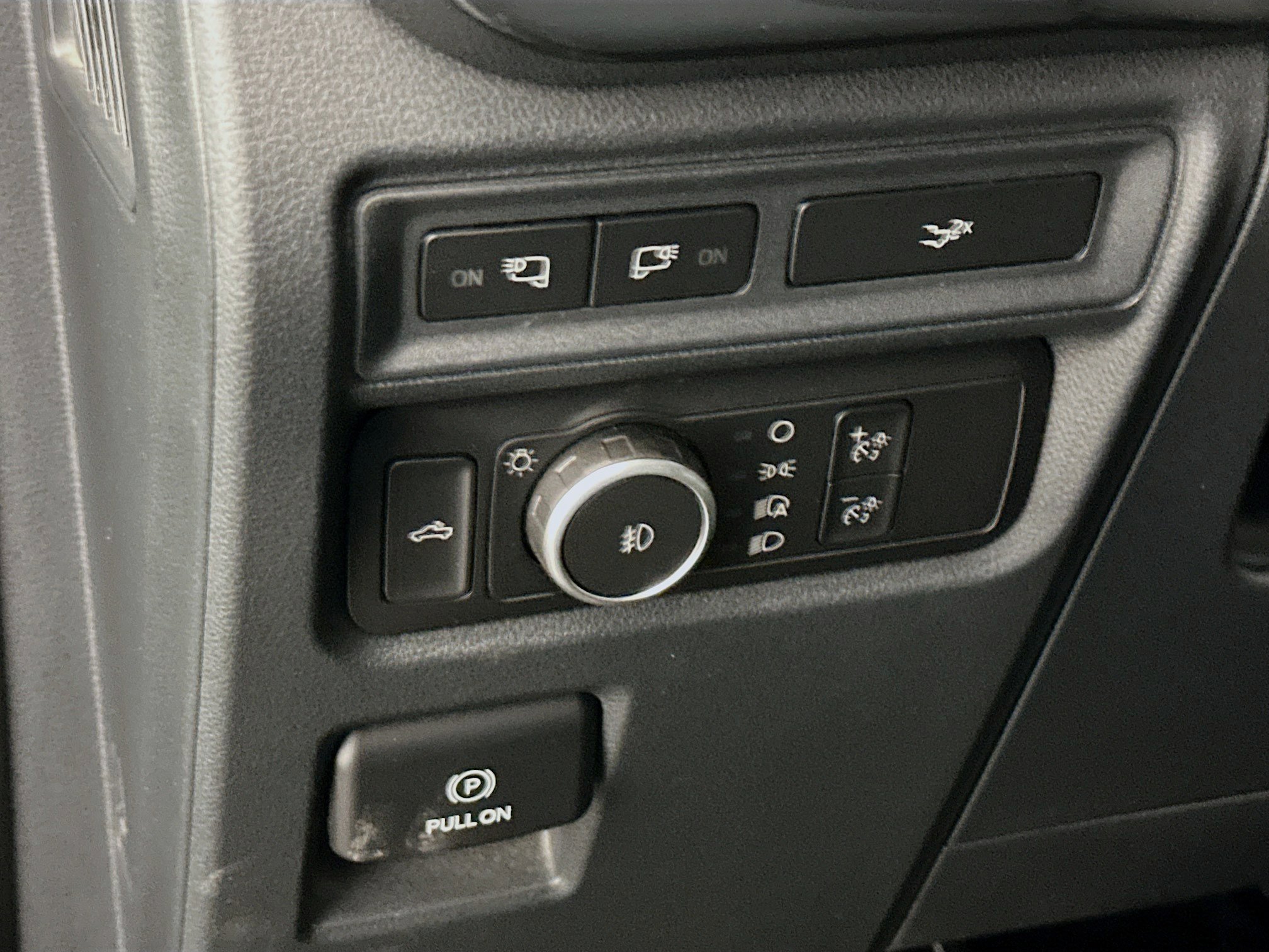 Used 2022 Ford F150 XLT w/ Equipment Group 302A High image 17