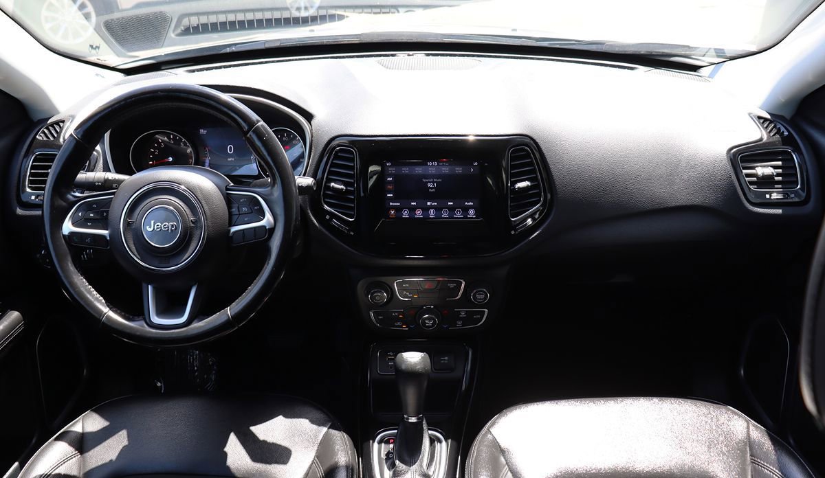 Used 2020 Jeep Compass Latitude FWD image 32