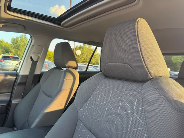 Used 2023 Toyota RAV4 XLE w/ Convenience Package FWD image 11