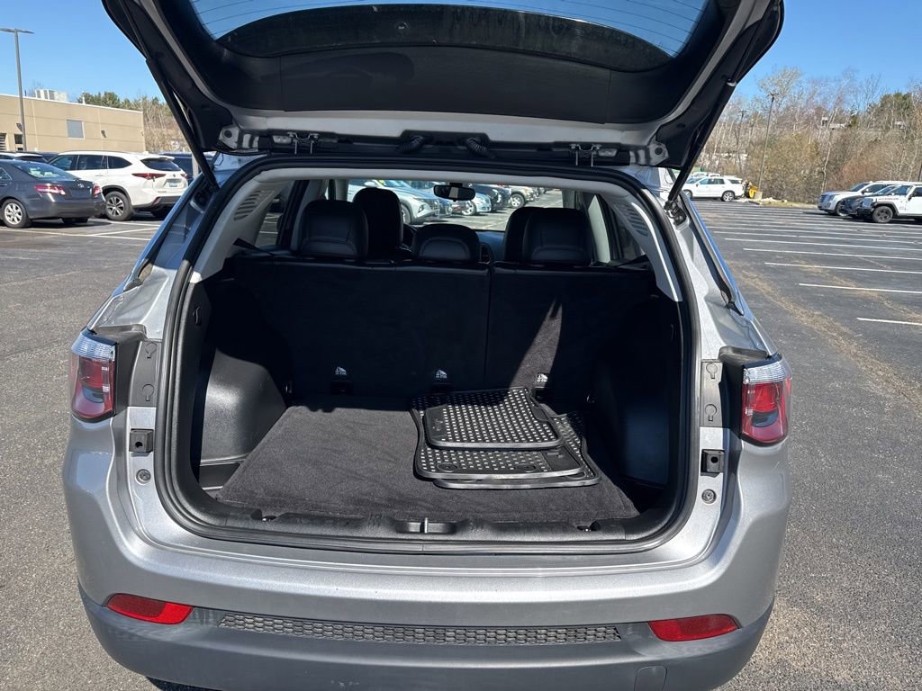 Used 2020 Jeep Compass Latitude w/ Cold Weather Group image 6