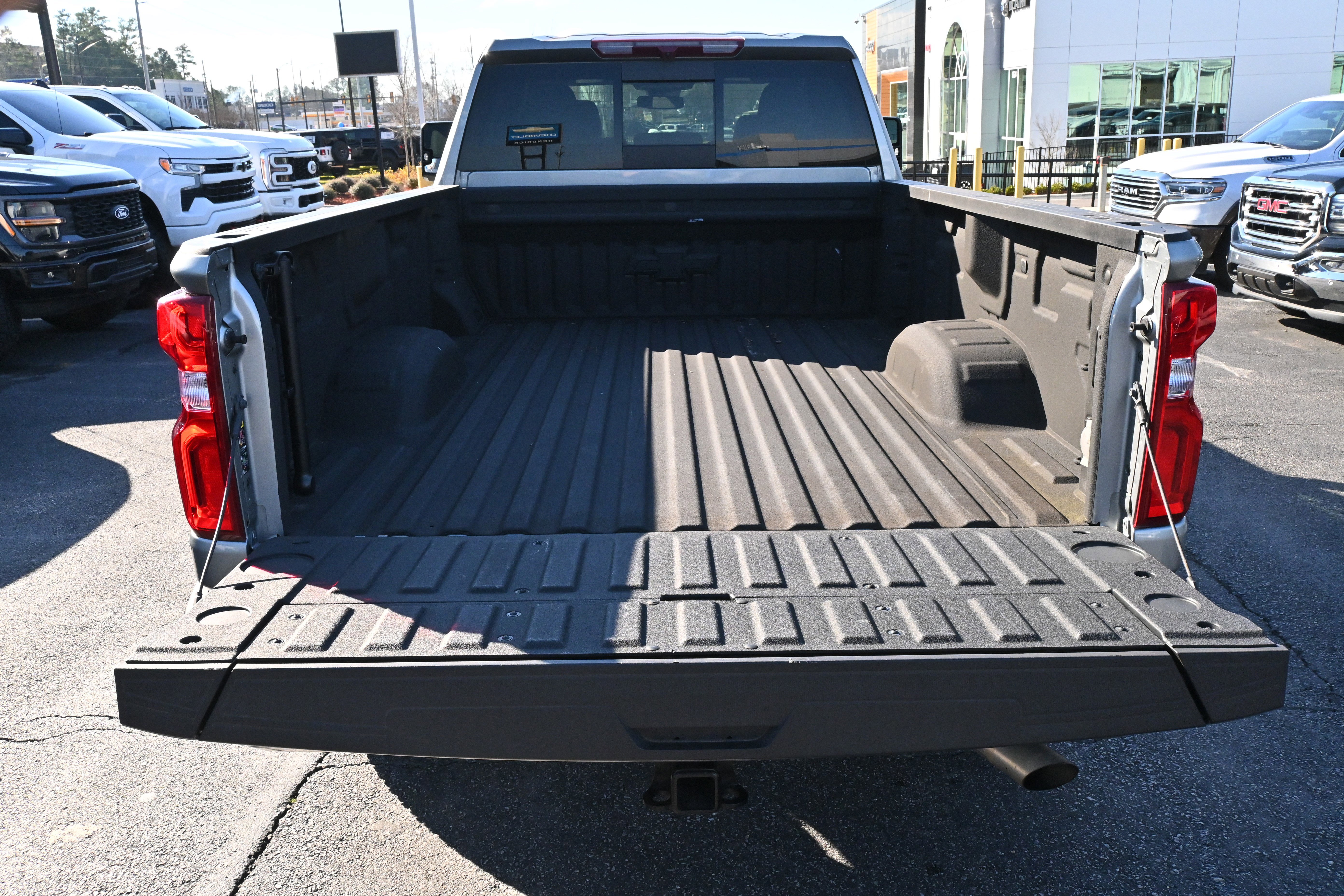 Used 2024 Chevrolet Silverado 2500 LTZ w/ LTZ Convenience Package image 13
